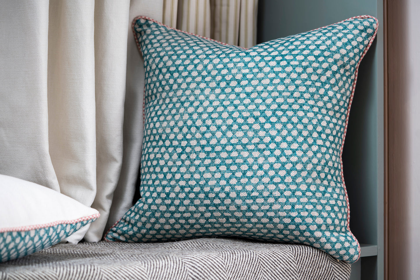 Large Fermoie Wicker Cushion with Pink Trimming