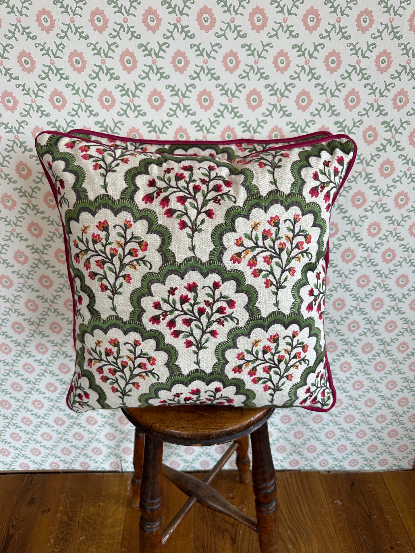 Iliv Green and Pink Cushion