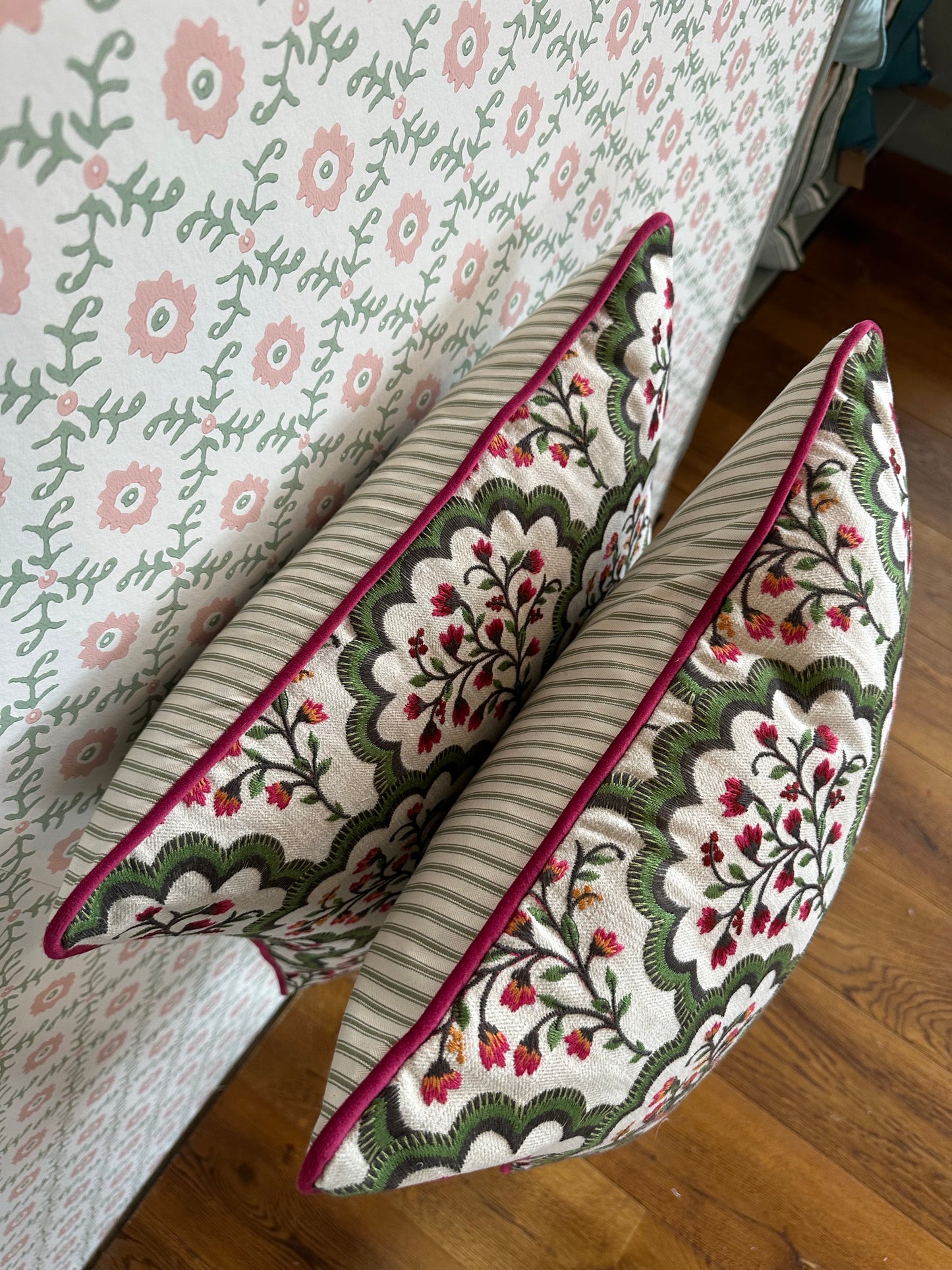 Iliv Green and Pink Cushion